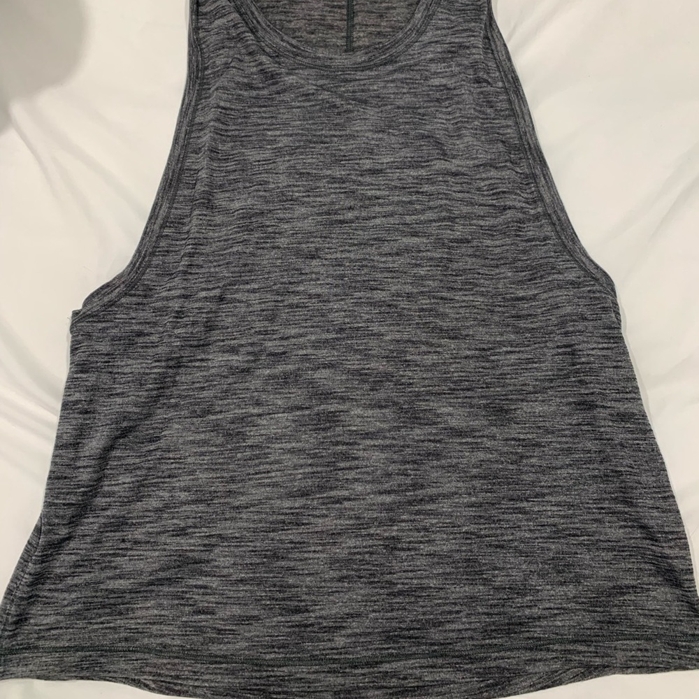 Lululemon gray muscle tank